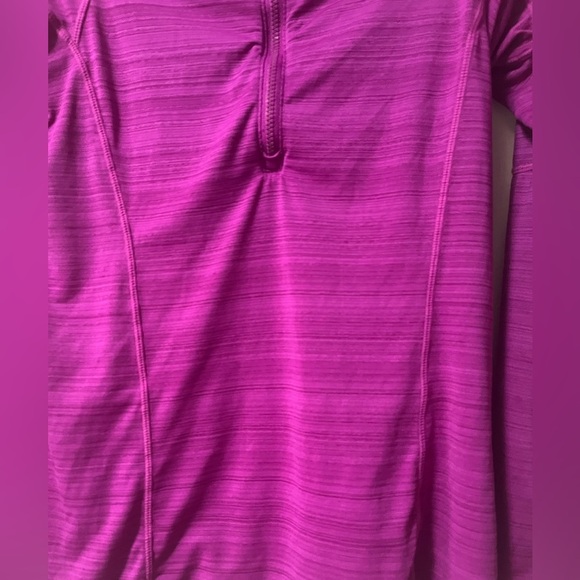 Athleta Purple Lightweight 1/2 Zippered Pullover Size Small - Picture 4 of 9
